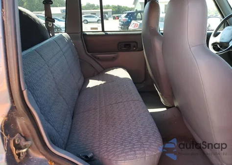 1998 Jeep Cherokee Sport z USA, uszkodzony, nr VIN 1J4FJ68S3WL266341